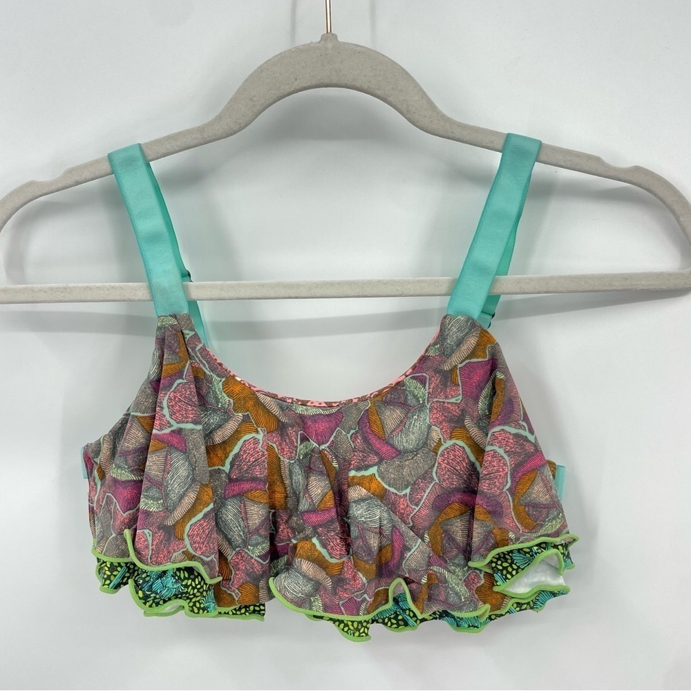 Maaji Royal Riders Secretariat caged ruffle tiered bikini top Sz M‎